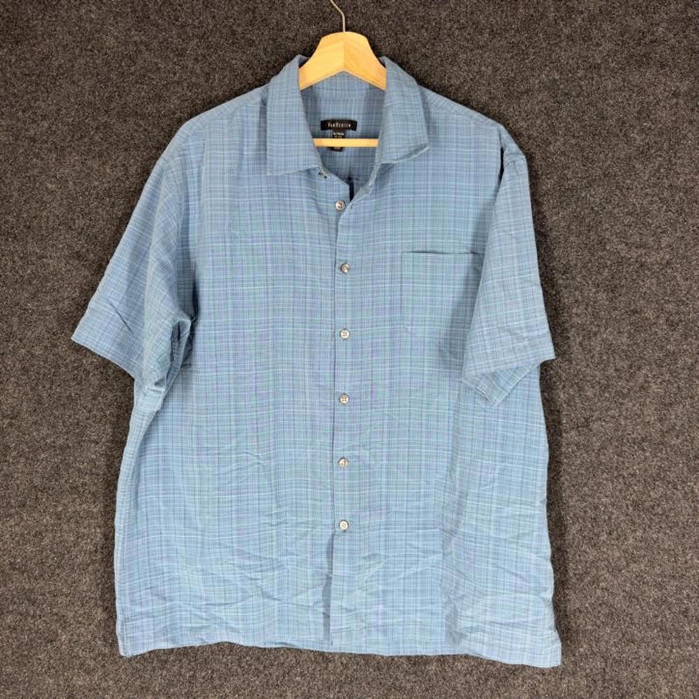 Van Heusen Shirt Men XL Blue Plaid Button Up Collared Short Sleeve Rayon Pockets